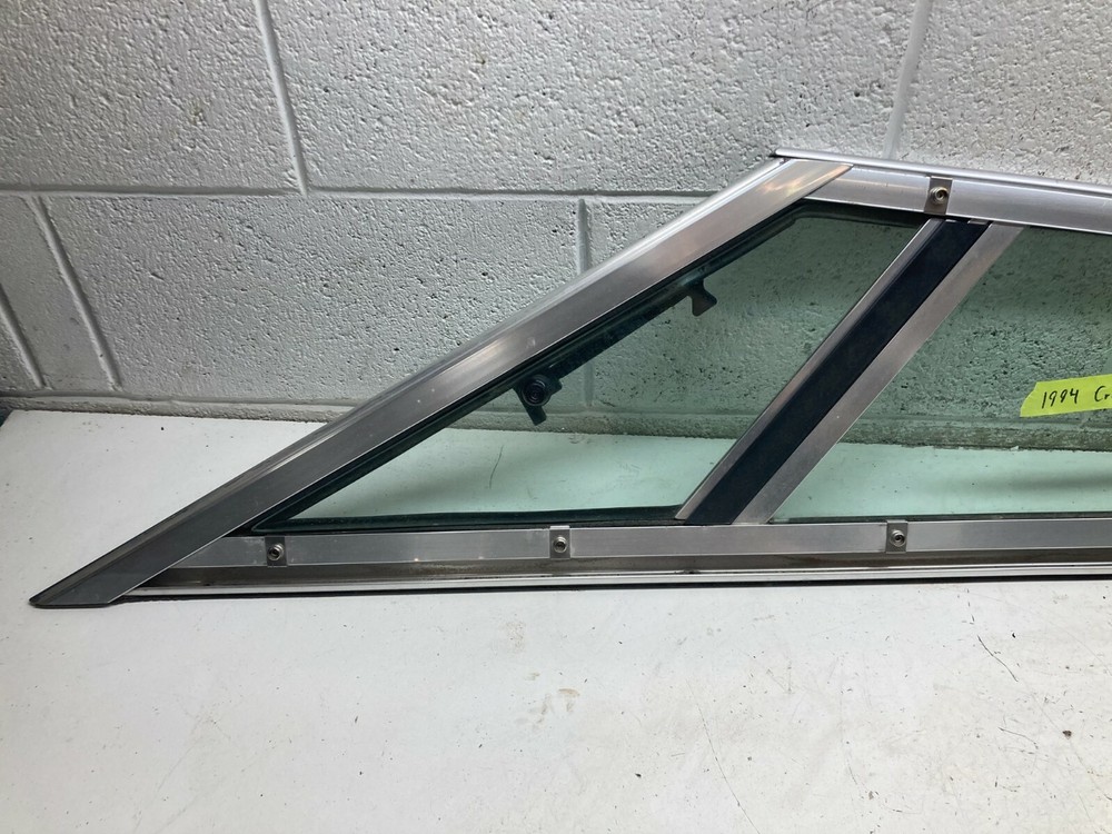 Z7 1994 Crownline 210 CCR Boat Windshield Passenger Left Port