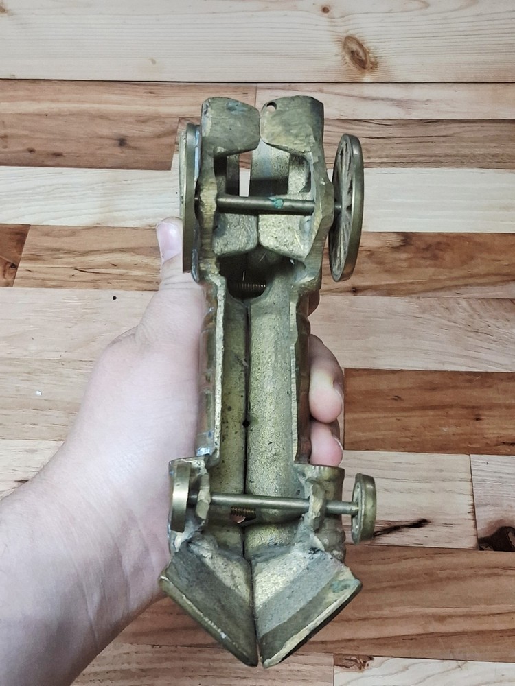 Vinatge Solid Brass Railroad Moving Wheels Train Figurine