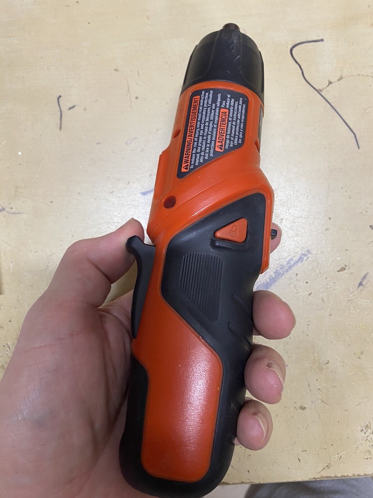 Black and Decker PD400LG Type-1 Cordless Screw Driver