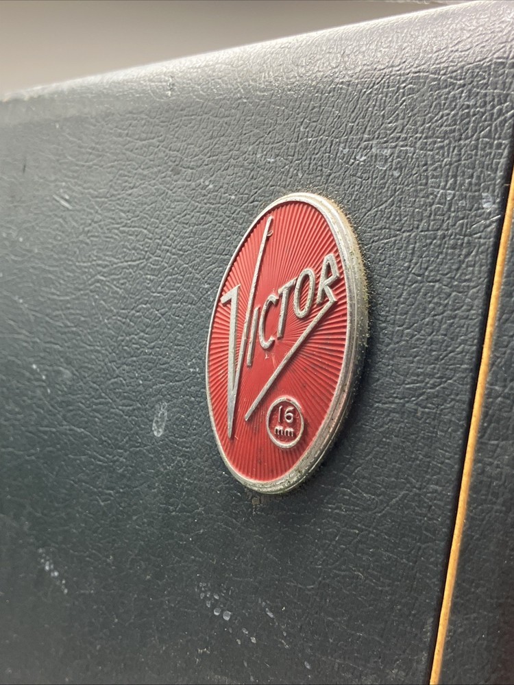 Victor V200 Microscope Vtg
