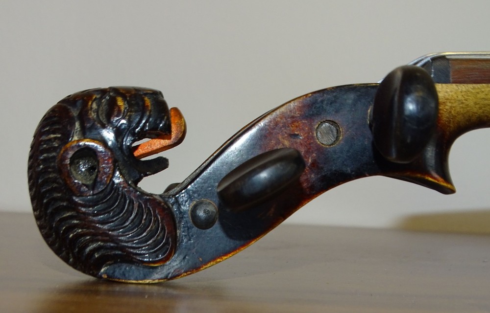 VIOLIN WITH LION HEAD - labelled JACOBUS STAINER (Nr. 522)