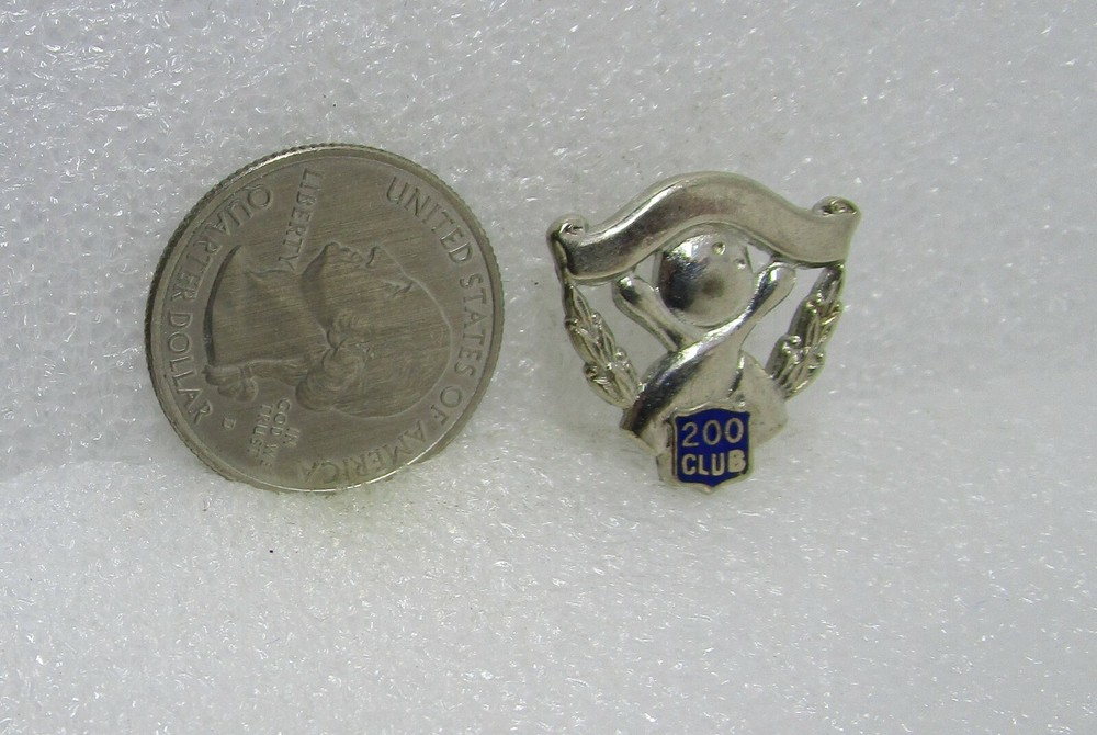 Bowling 200 Club Pin