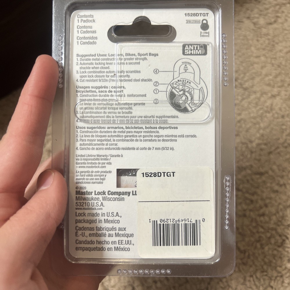 master lock combination padlock 1528D