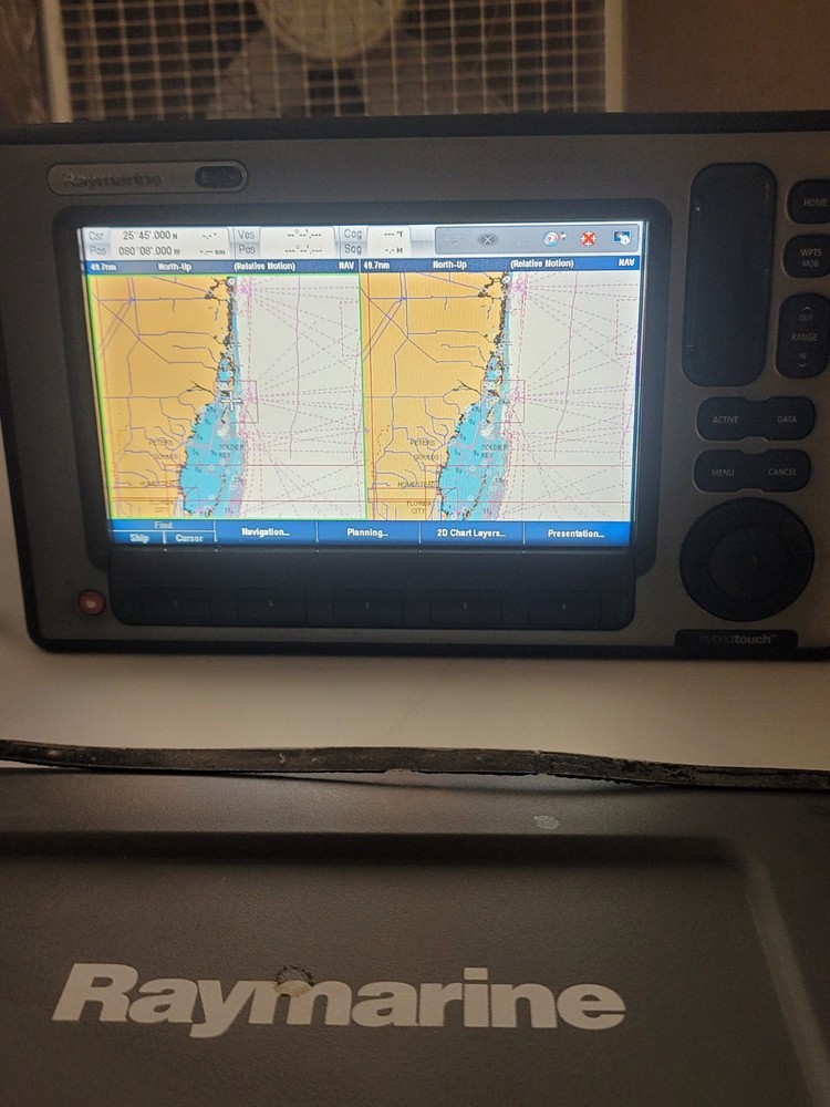Raymarine C90w Widescreen GPS Chartplotter Multifunction Display