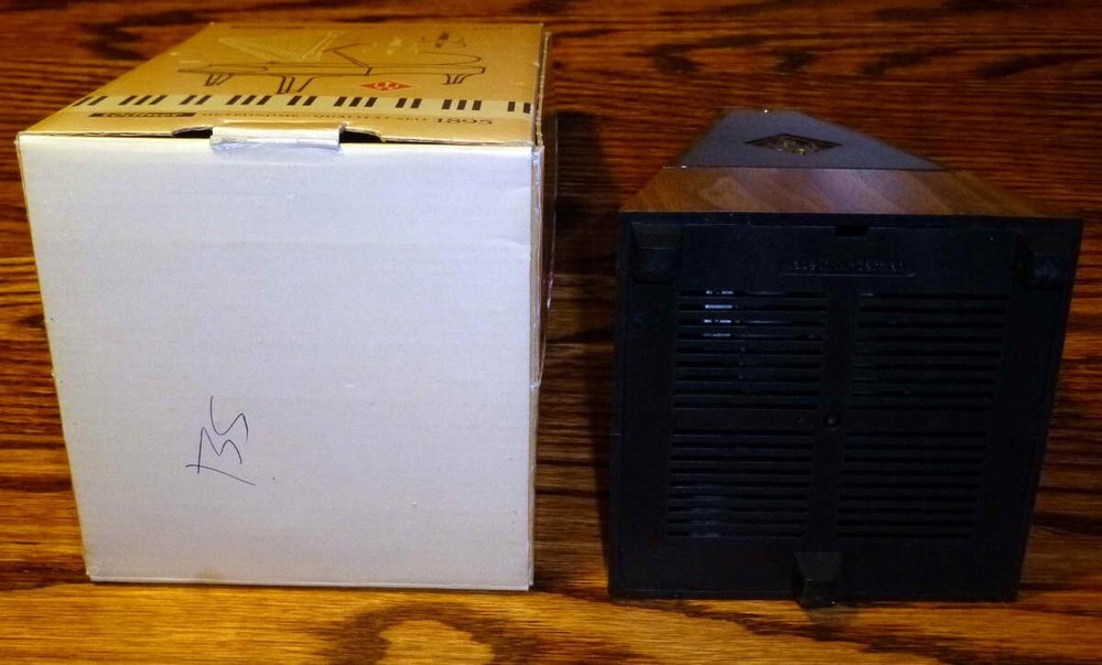 Wittner Metronome Model 804 K Germany - Boxed, Working, Plastic Walnut Grain