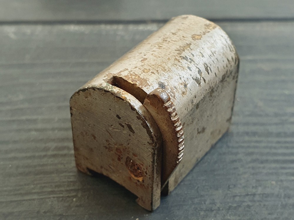 Original German WWII MG light sight (relic).