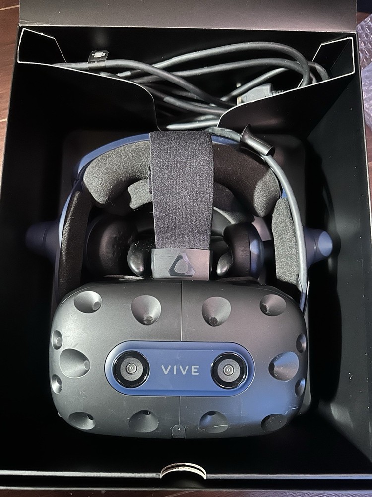 HTC Vive Pro 2 VR Headset