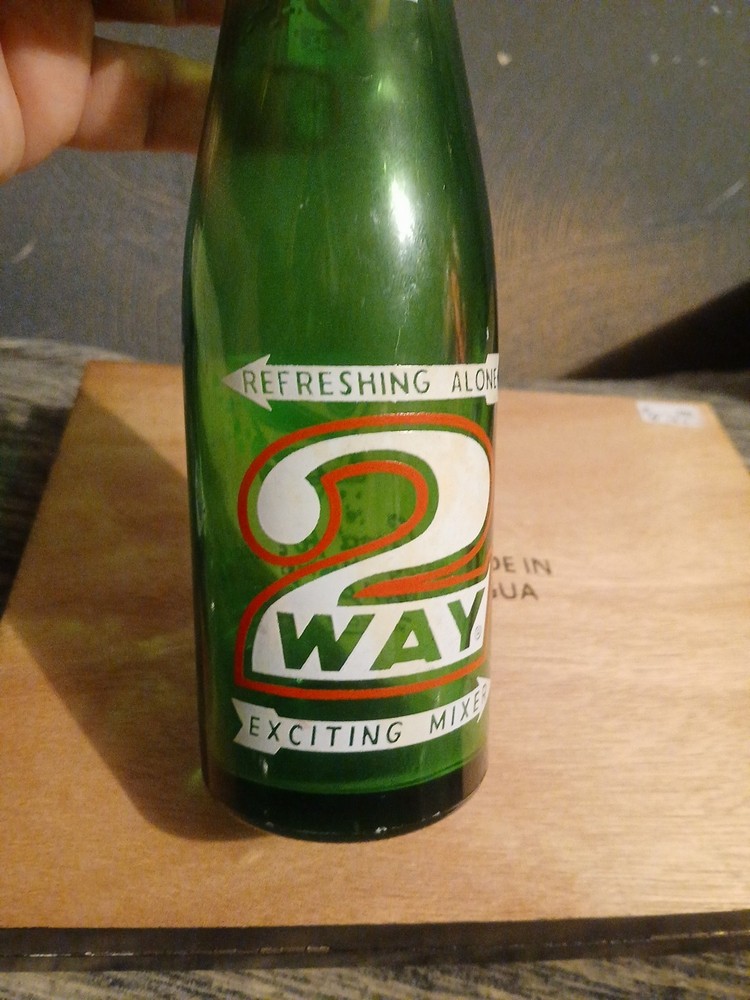 2 - WAY SODA BOTTLE 10 OZ GREEN