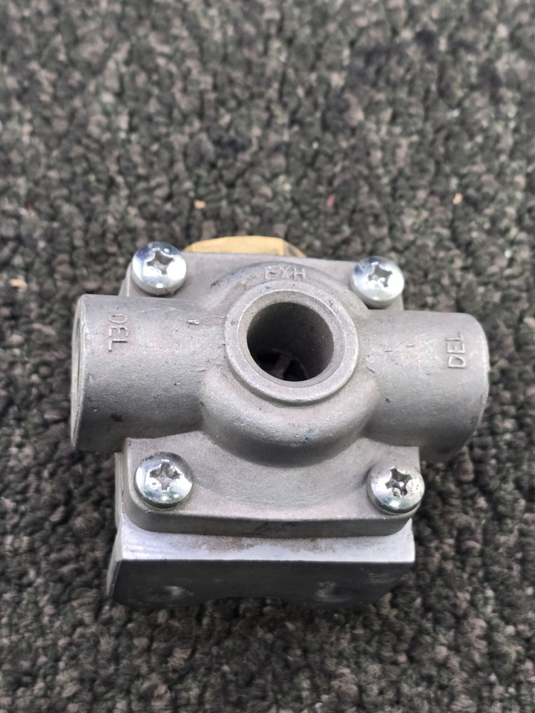 Heavy Duty Air Brake Quick Release Valve Replacement