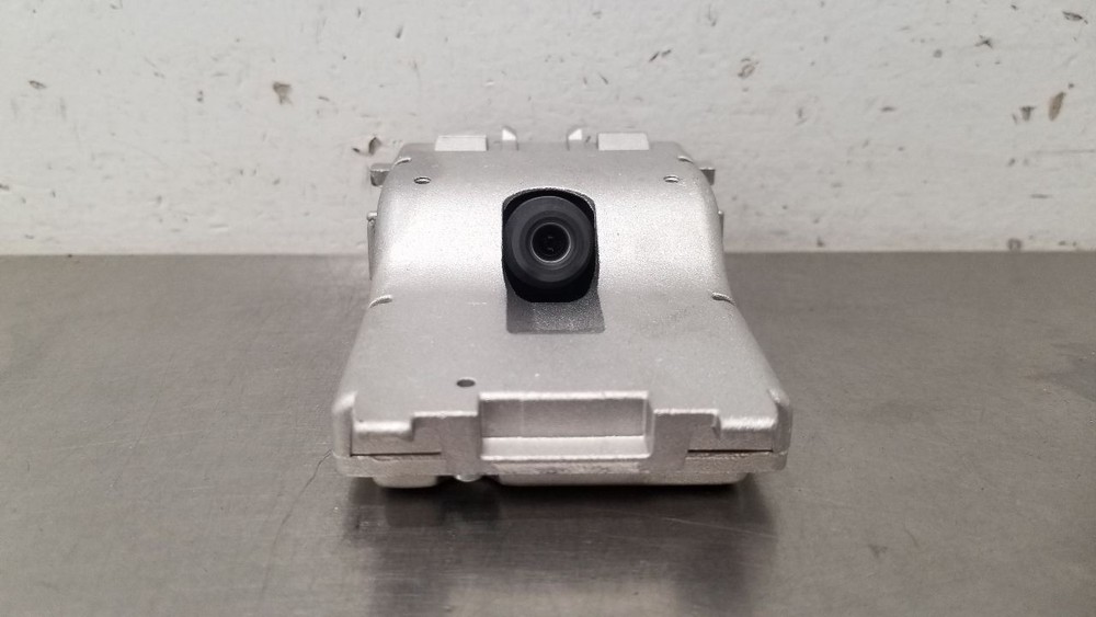 19 GMC SIERRA DENALI 1500 FRONT FACING CAMERA WINDSHIELD MOUNTED 84626331