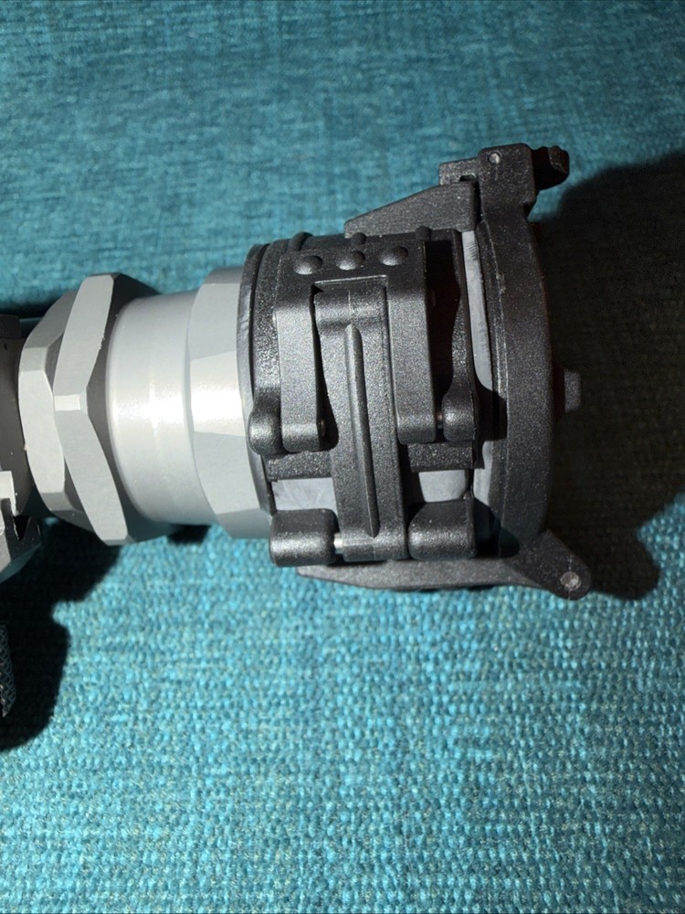 SUREFIRE Tactical Light System With Mount and pressure switch-new