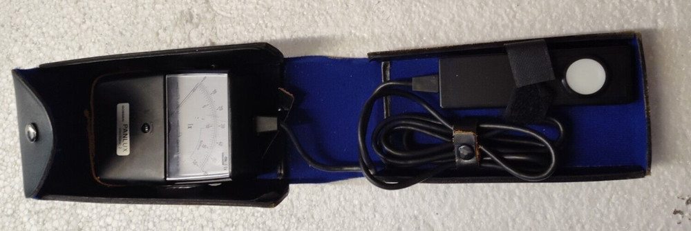 GOSSEN voltmeter Model: PANLUX ELECTRONIC 2