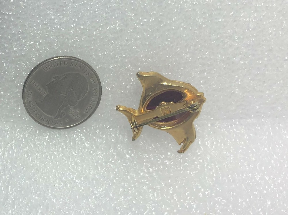 Fish w/ Rhinestones Brooch Pin