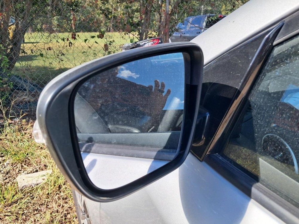 PATHFINDR 2018 Glove Box 4811591
