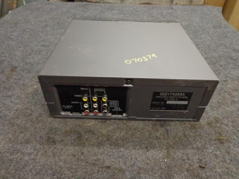 2000 TOWN AND COUNTRY VCR ASSEMBLY