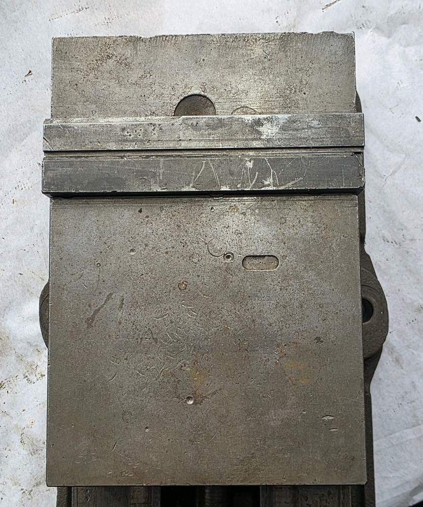 KURT ANGLOCK 6" MILLING MACHINE VISE - NO HANDLE - D-60