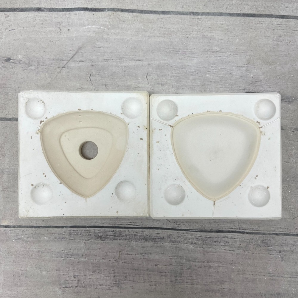 Unbranded Ceramic Casting Triangular Mold
