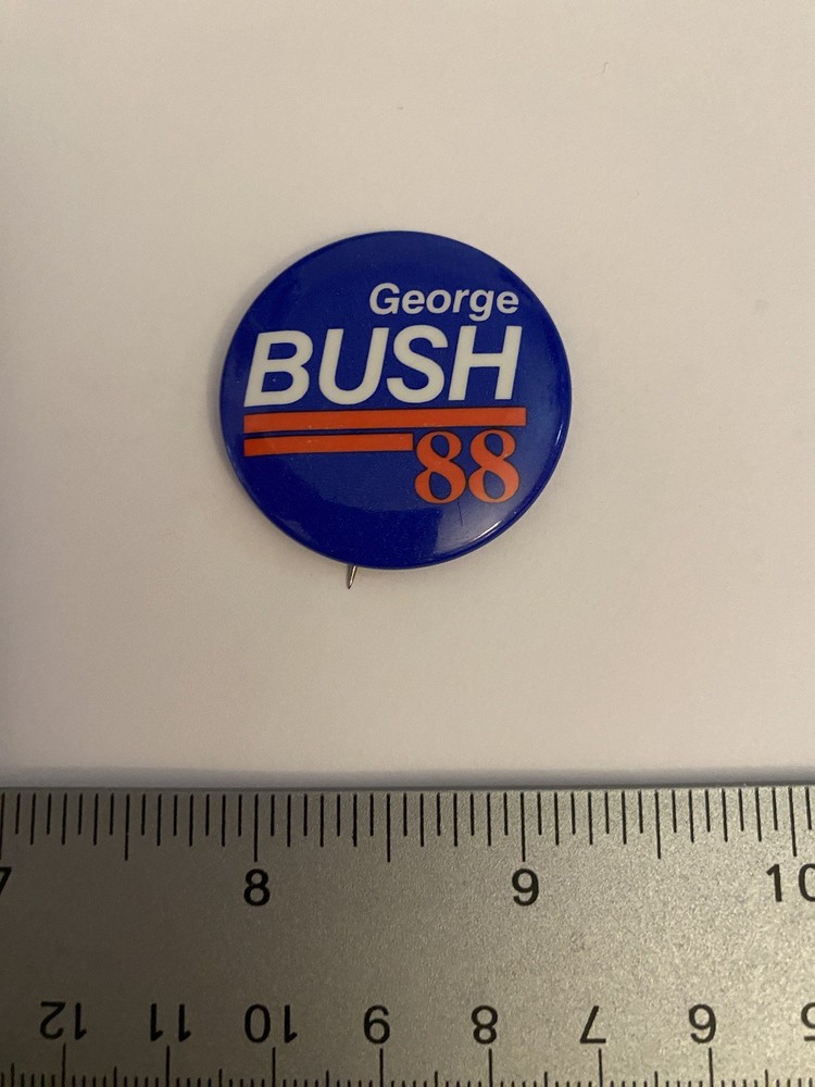 George Bush 88 Pin Back Button P168