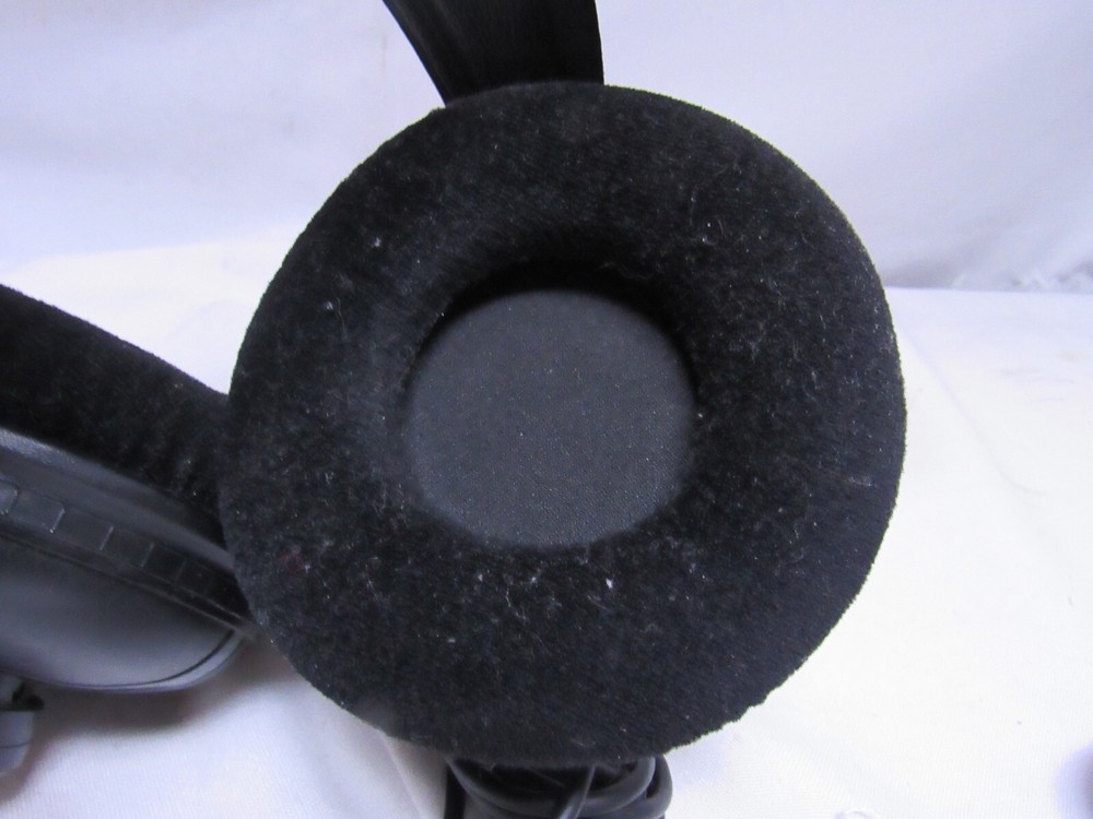 Samson SR950 Studio Headphones