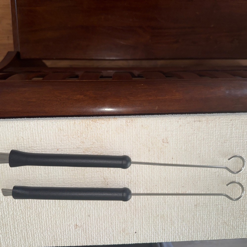 1 Pair  Rubber Handle Metal Wire Retractable Drum Sticks