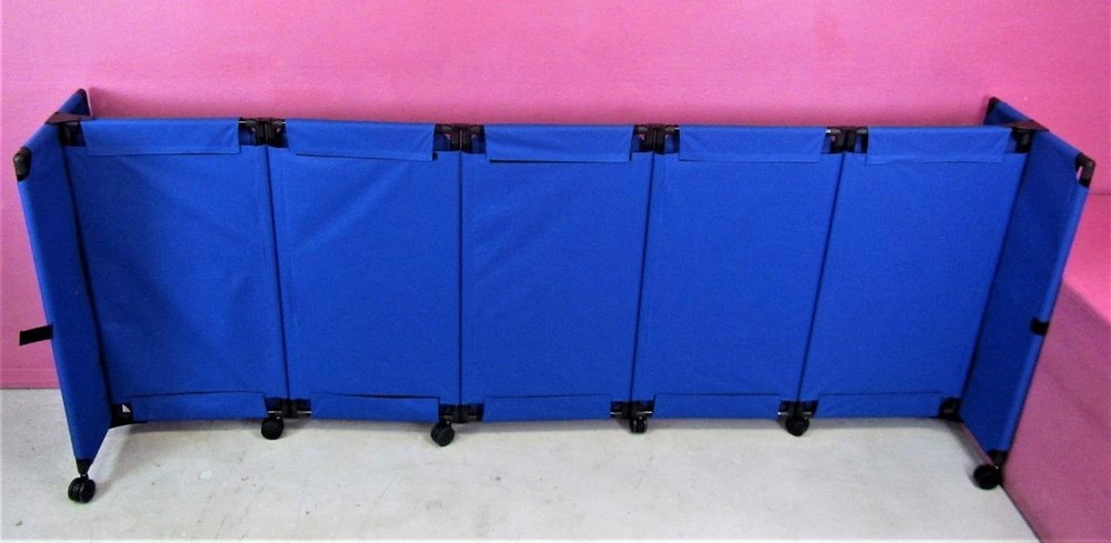 Versare MP10S Blue Canvas Portable Folding Partition Room Divider (4' x 10')