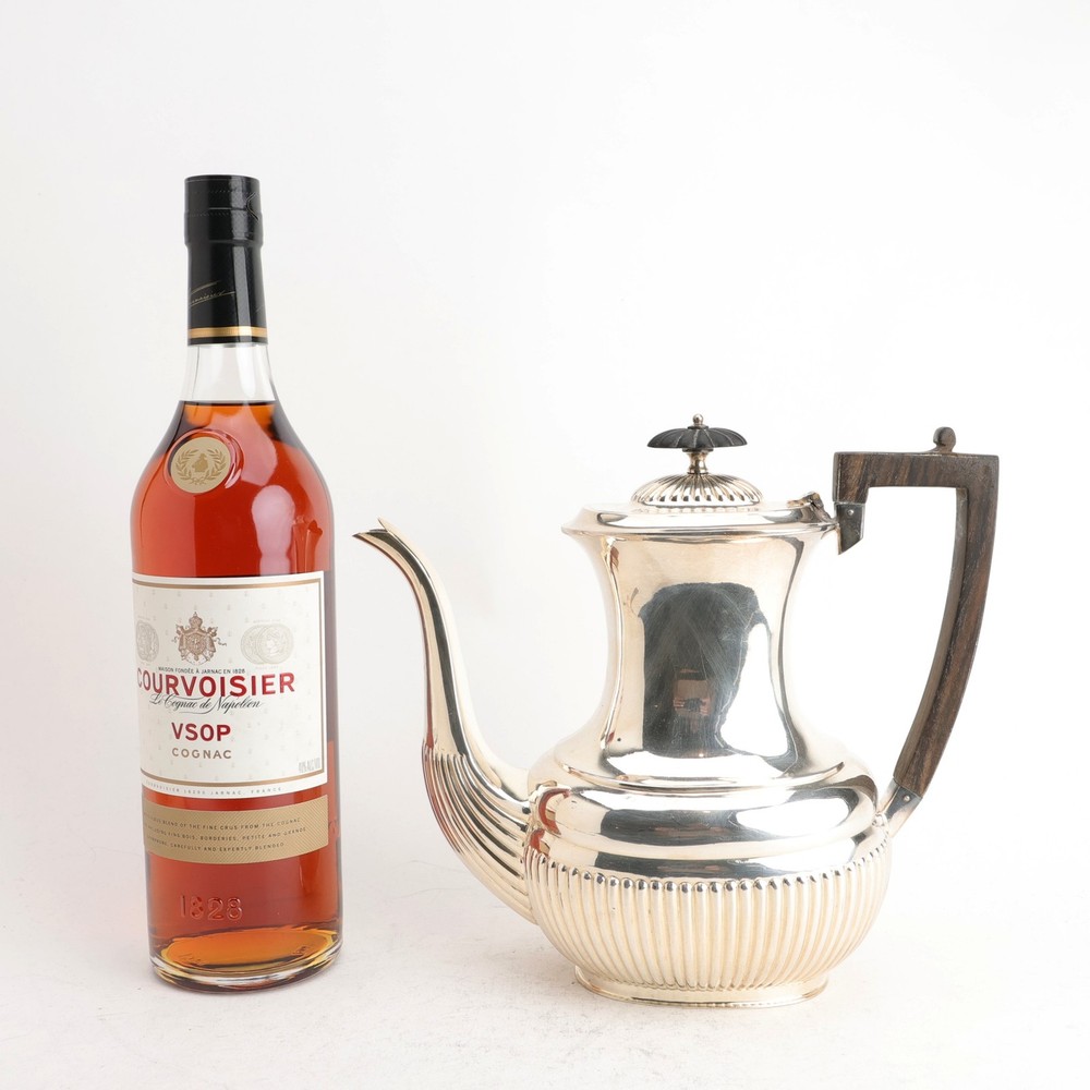 Thomas Wilkinson & Sons Silverplate Coffee Pot or Teapot Fluted No Monogram