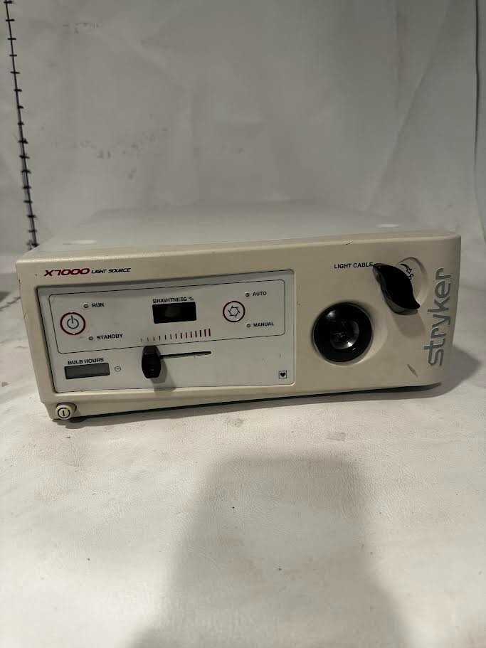 Stryker X-700 Light Source (Sold for parts)