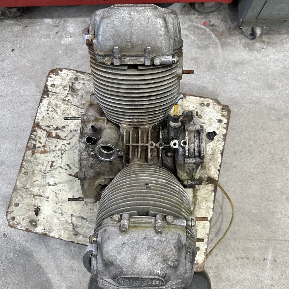 75 Moto Guzzi 850 T engine motor