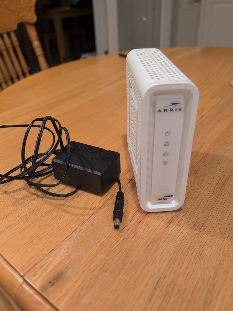 Arris SURFboard SB8200 DOCSIS 3.1 cable modem