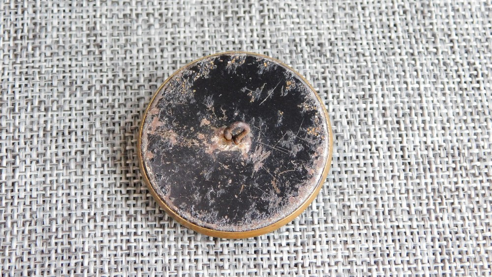 Antique Vtg Button Aprx: 1-1/2" #621-D