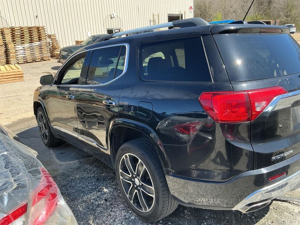ACADIA 2017 Glove Box 4996024