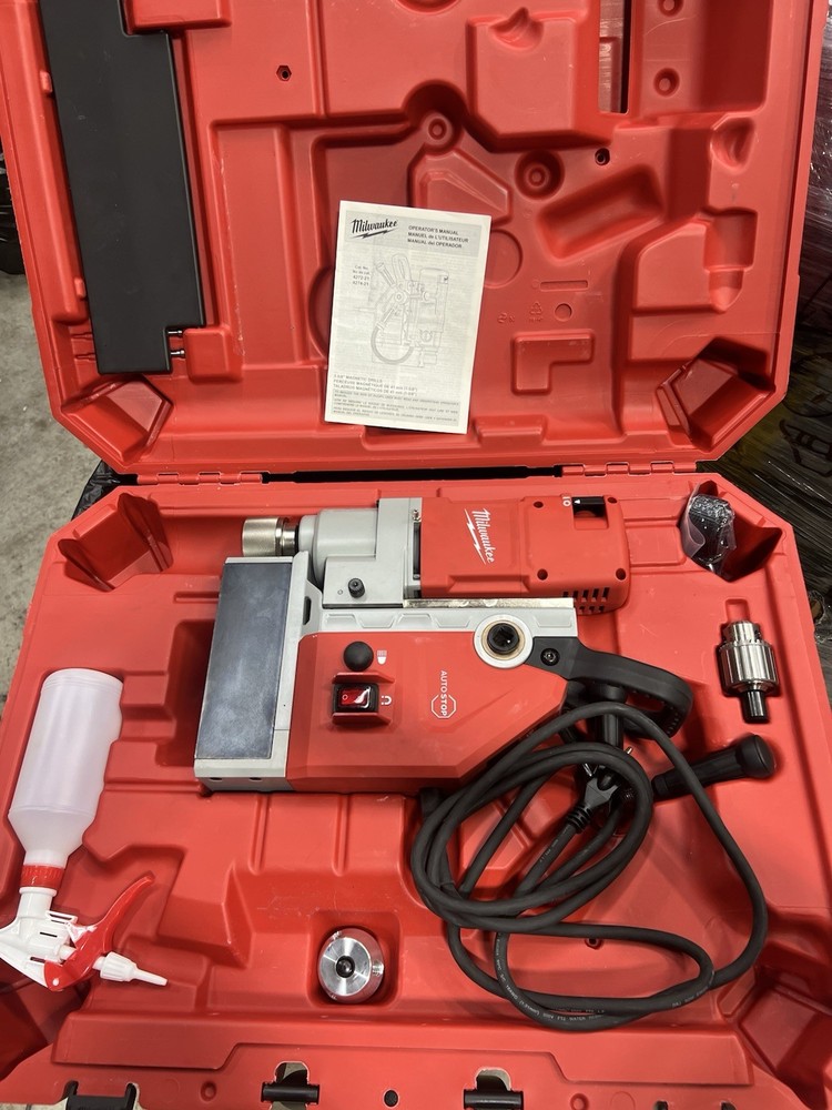 Milwaukee 4272-21 Electromagnetic Drill Kit 1-5/8" with Case
