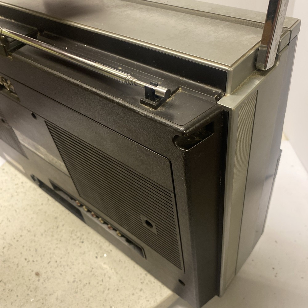 Vintage Sharp GF-555 Double Cassette Boombox Tested Read Description