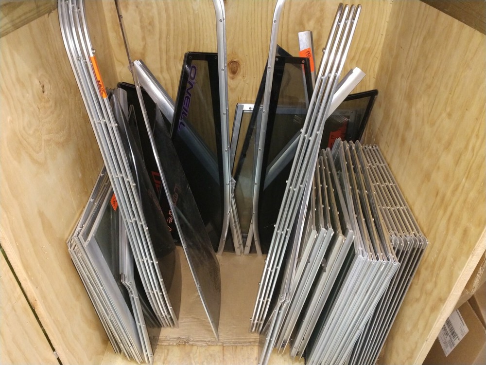 Bayliner Capri Windshield & Side Glass Sections Available READ FULL DESCRIPTION