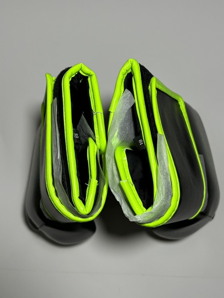 FLY Superloop X 18oz Training Gloves Black Green - High Quality Padding