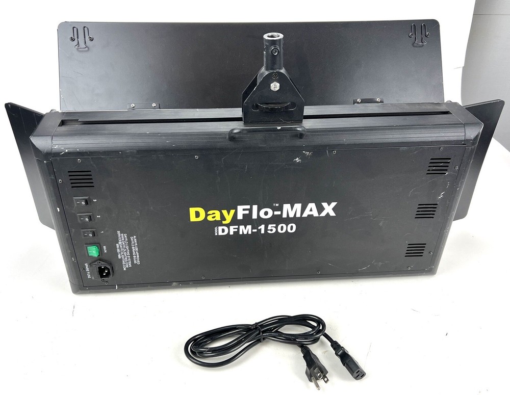 Dayflo-Pro DFM-1500 Fluorescent Studio Photography Light Continuous Barn - HTF