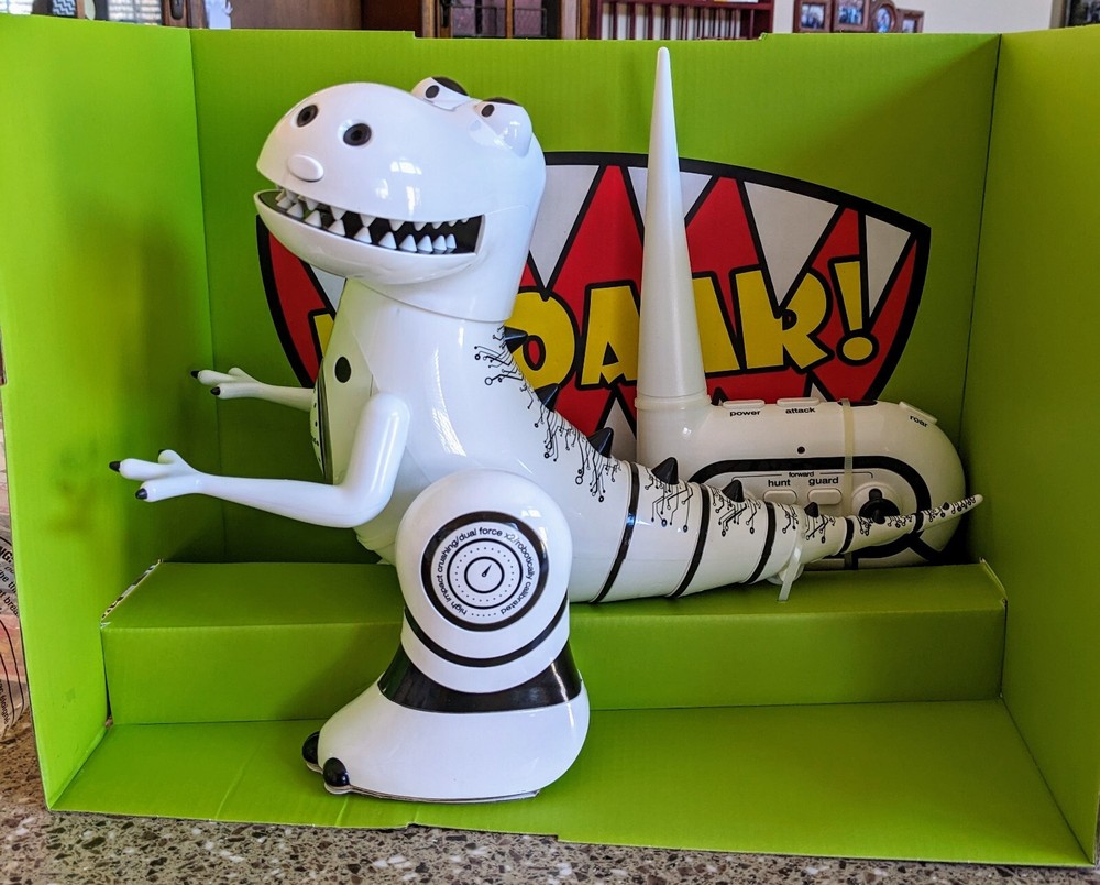 New Sharper Image Robot RC Interactive Trainable Robotic Dinosaur Robotosaur Toy