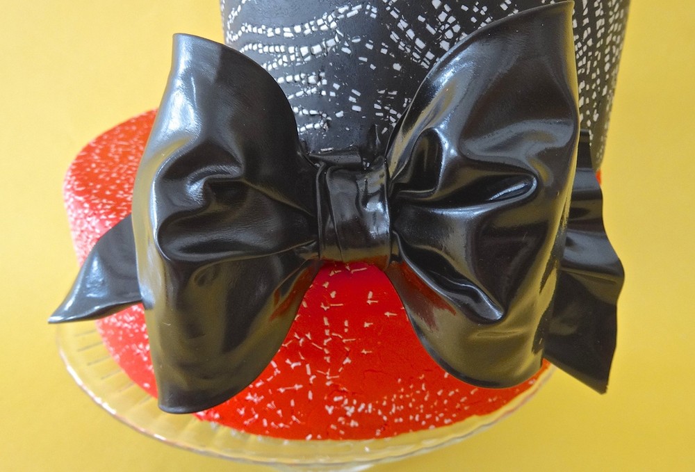 SugarVeil Extra Dark Chocolate Confectionery Icing