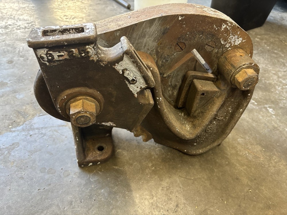 WHITNEY MANUAL ANGLE IRON SHEAR 3" x 3" (1/4" Capacity)