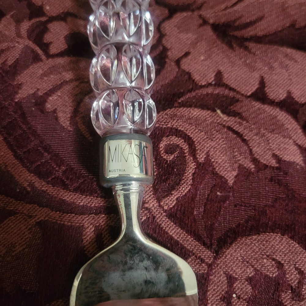 Mikasa Rousseau Silver Plated Cheese Crystal Handle
