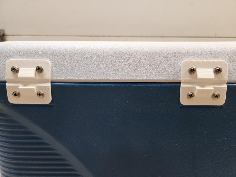 Replacement Hinges for a Rubbermaid Cooler