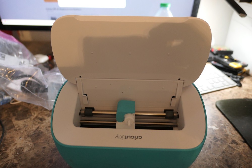 Cricut Cricut Joy Compact Smart Cutting Machine JCTR101 - No Power Cord