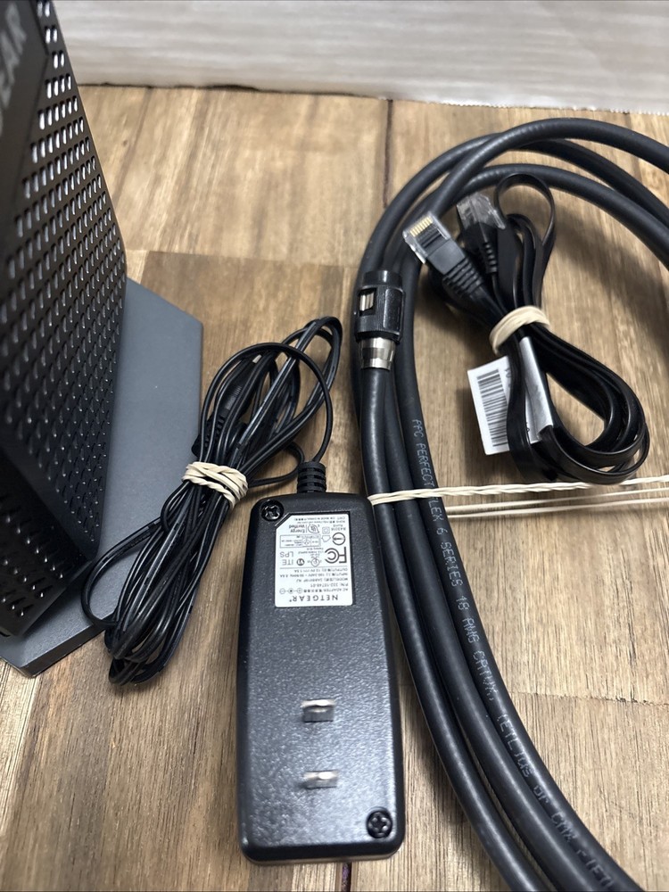 NETGEAR CM600 Cable Modem Power Supply Coax Cable Ethernet Cable Tested Working