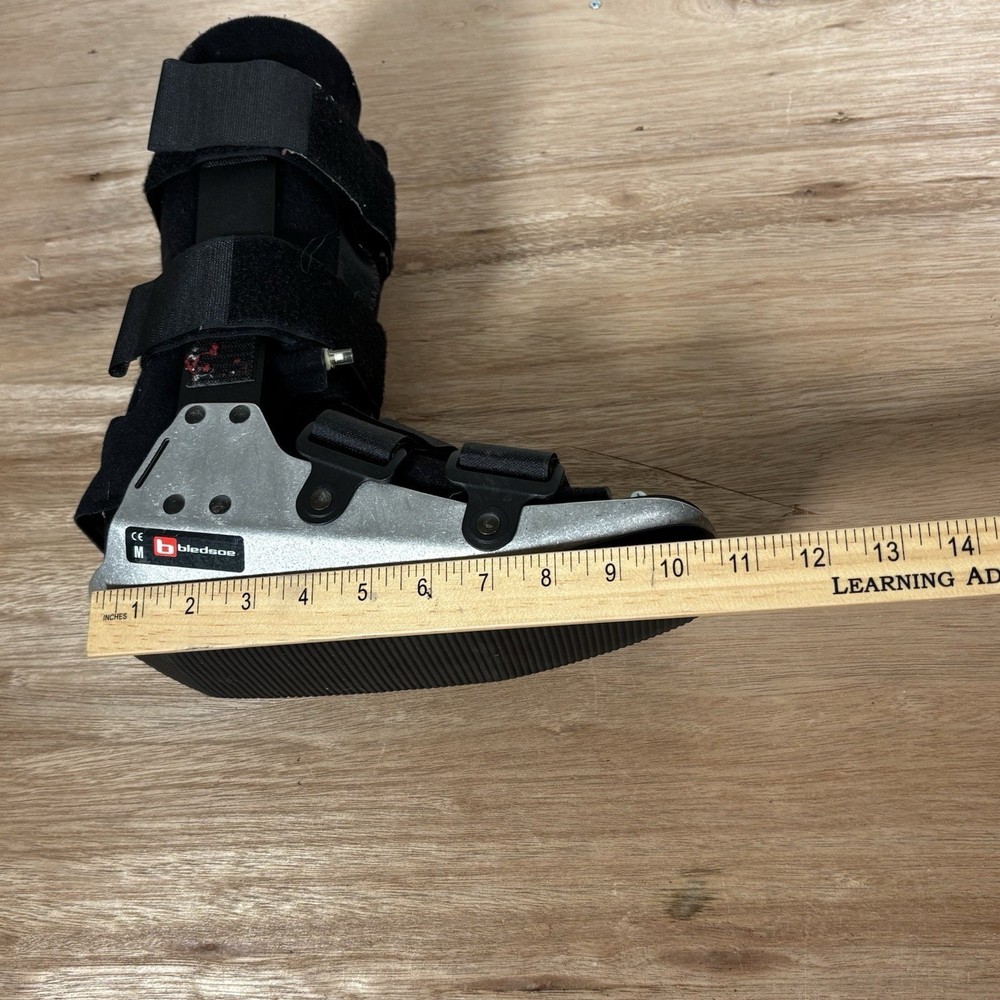 Bledsoe Lower Leg Brace Air Medium Pre-Owned