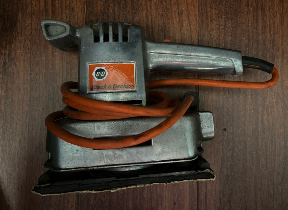 BLACK & DECKER U-240 DELUXE DUAL ACTION SANDER