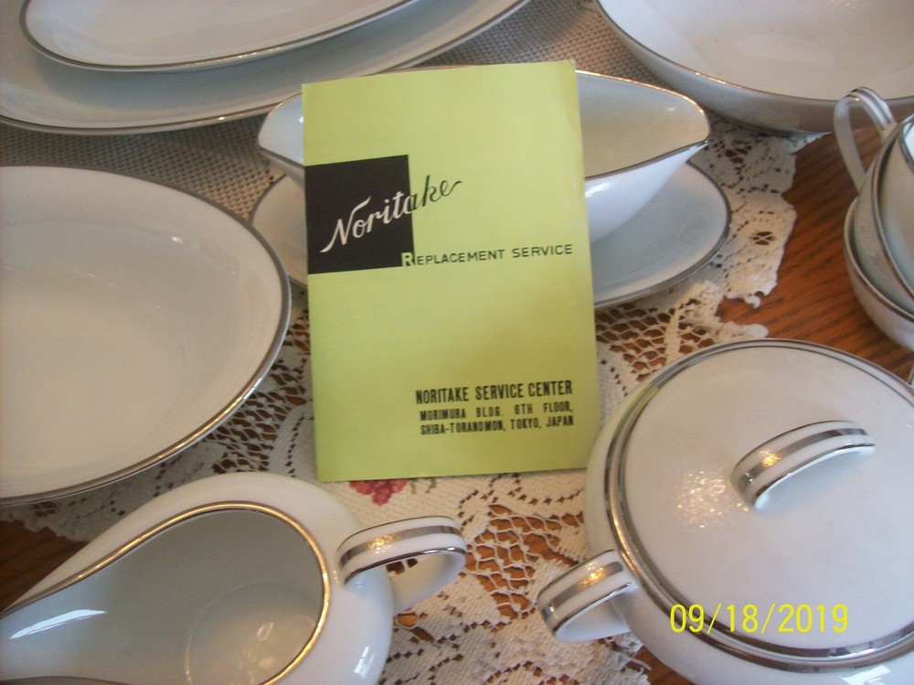 Noritake Fine China Silverdale Pattern 5594 Pompadour Shape 51 Piece Grouping