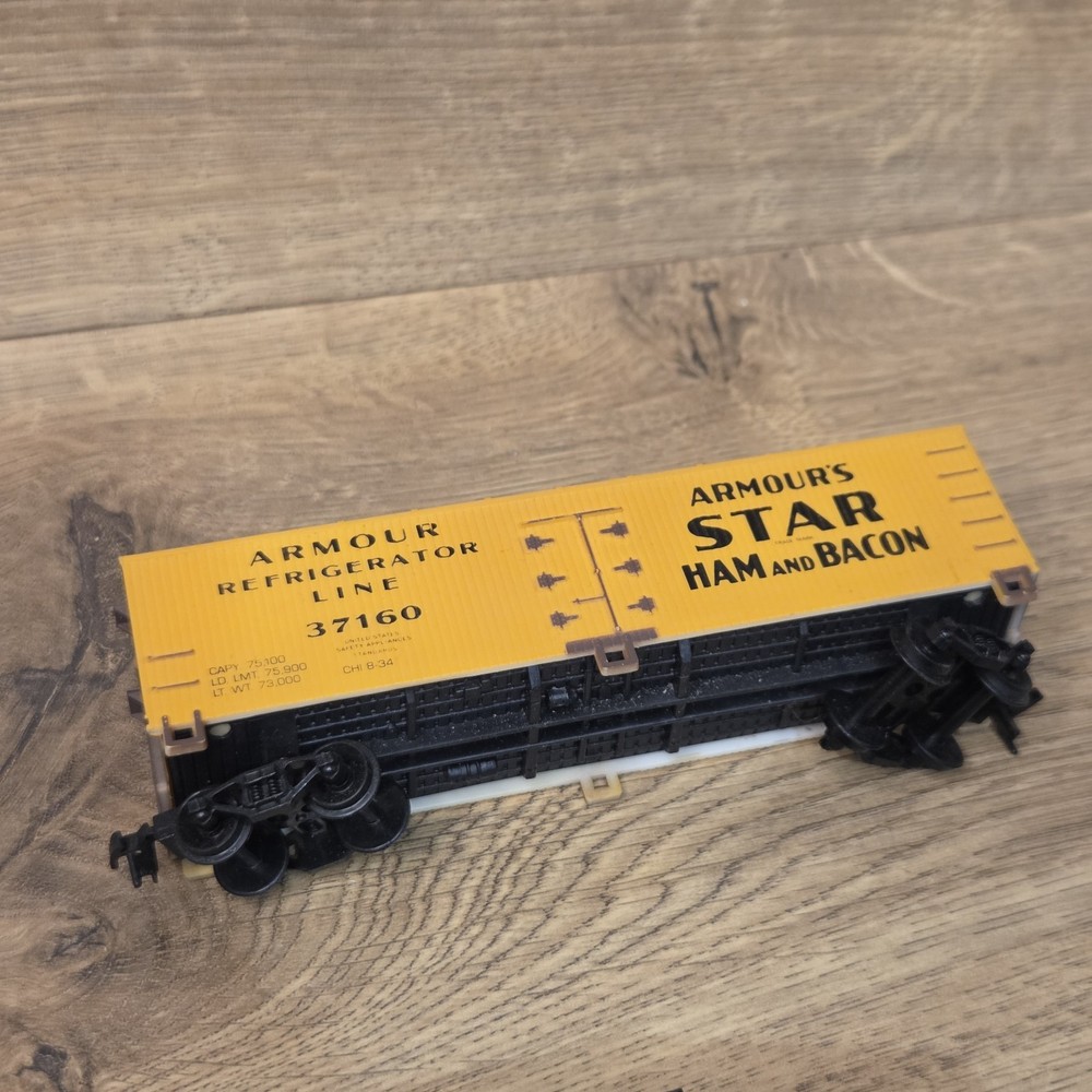 Life Like Trains Trail Blazer HO Scale Electric Train and Controller Only READ