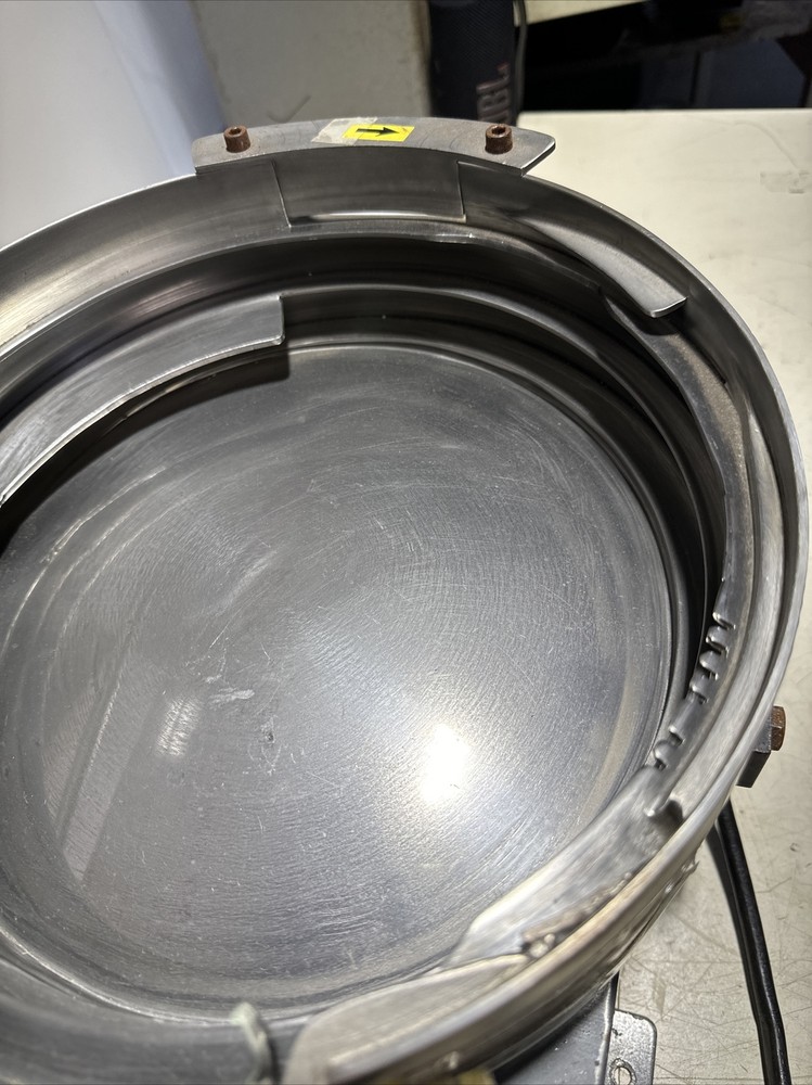 Hendricks Engineering 12” Vibratory Bowl Feeder 115V ~ Warranty