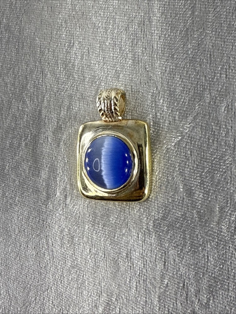 Vintage Pendant Collectors