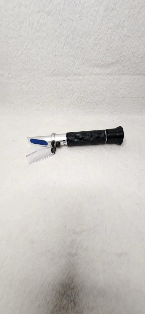 ATC Portable Refractometer With Case (READ DESCRIPTION)